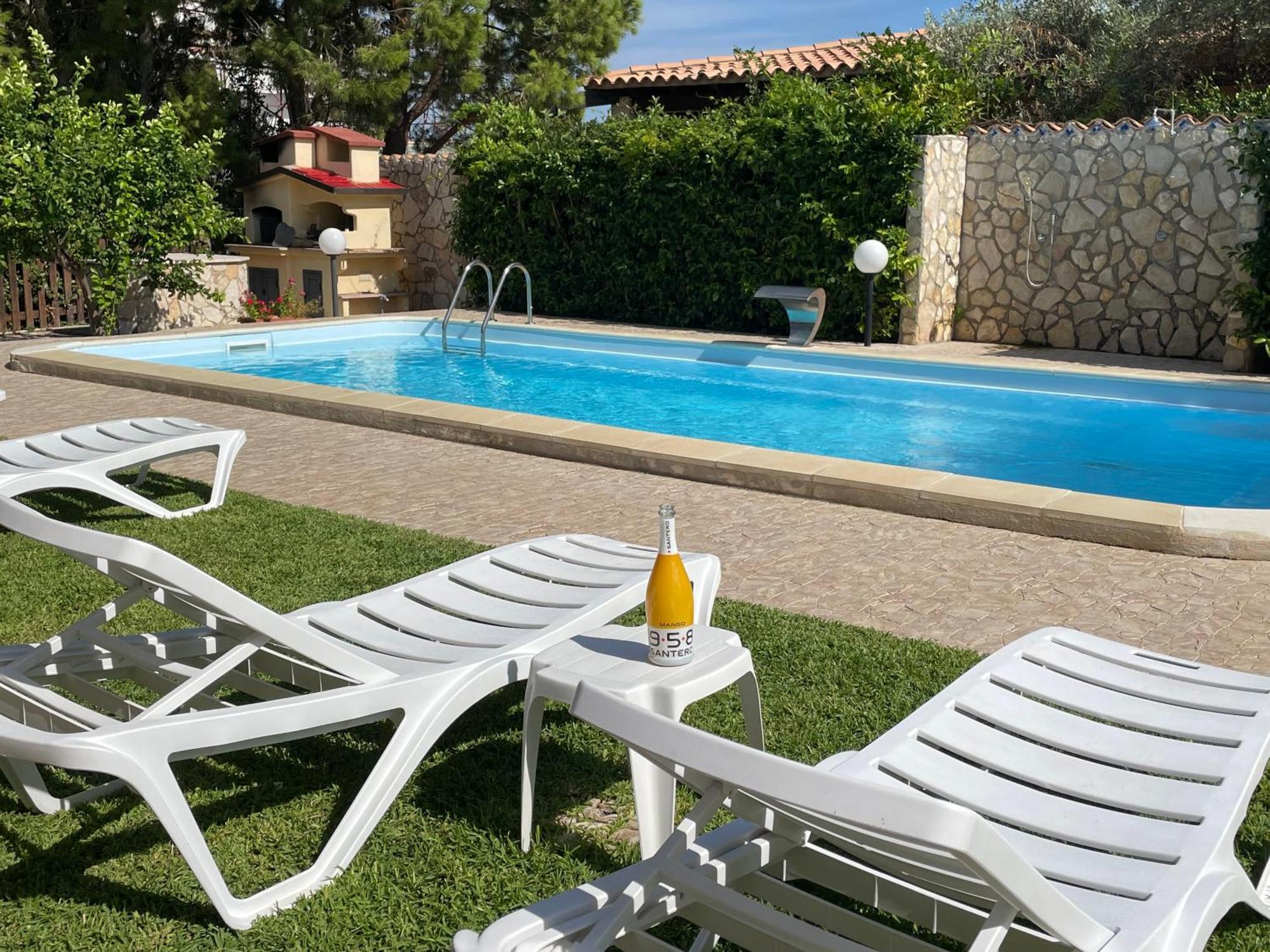 Villino Giulia Villa Altavilla Milicia Exterior photo